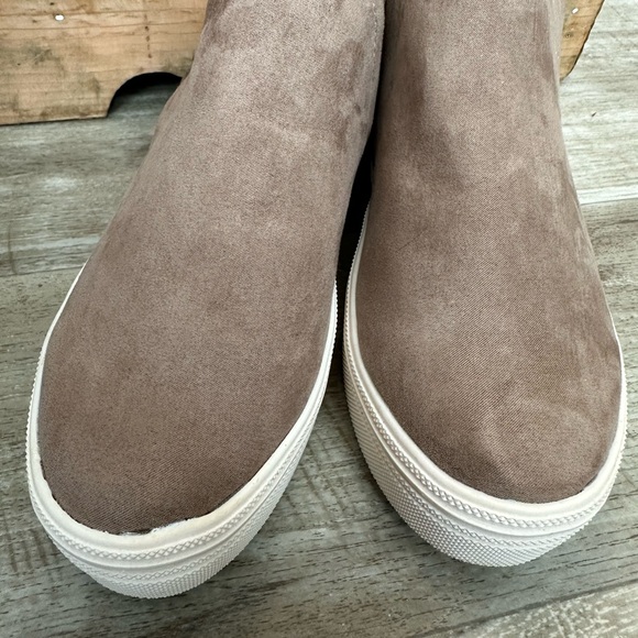Universal Thread Tan Ankle Booties - Picture 2 of 7